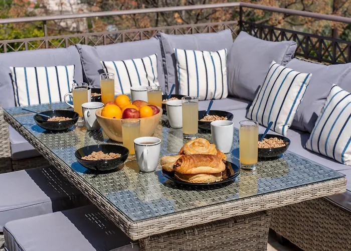 Richmond Greece * פורוס