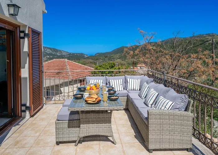 Richmond Greece פורוס